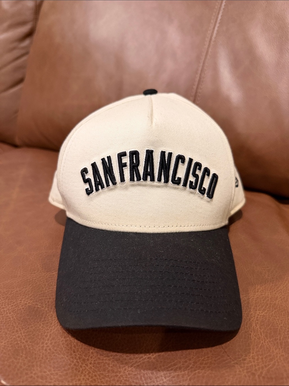 New Era San Francisco Two-Tone Cap - Cream & Black